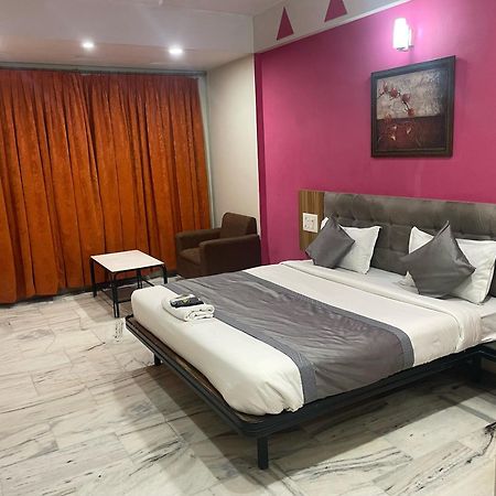 Hotel Vrandavan Нагпур Екстериор снимка